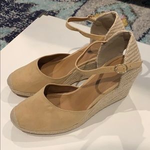 H&M wedge espradilles sz40 (10) never worn. Still New, Did not wear.
